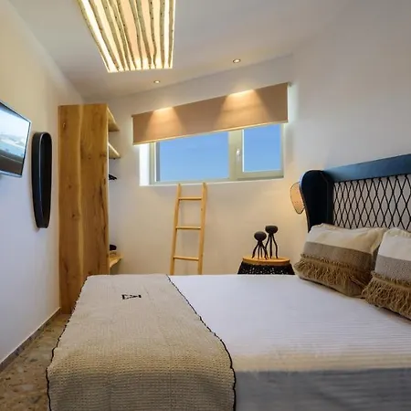 Vrachos Mykonos 3*