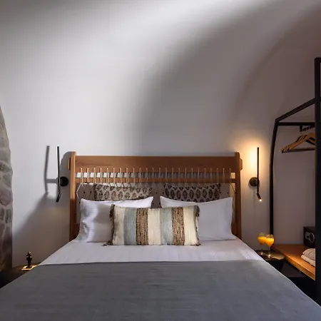 מלון Vrachos Mykonos 3*