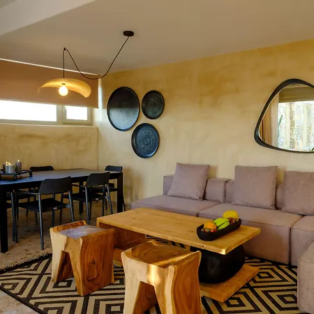 فندق Vrachos Mykonos 3*