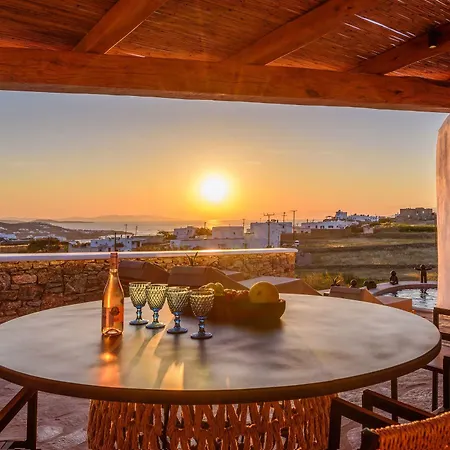 فندق Vrachos Mykonos 3*