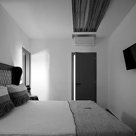 Vrachos Mykonos 3*